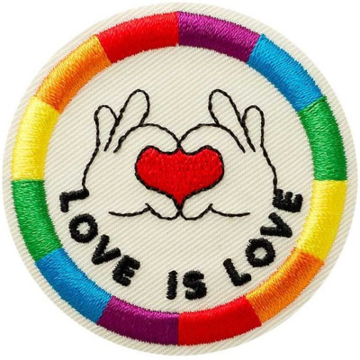 Nažehlovačka Love is Love 5,2 x 5,2 cm Monoquick