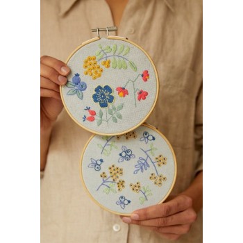 Sada na vyšívání Probouzející se jaro 2 motivy DMC Mindful Making