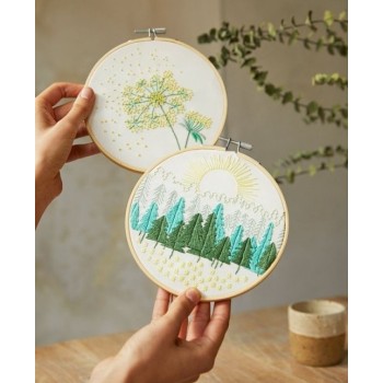 Sada na vyšívání Procházka lesem 2 motivy DMC Mindful Making