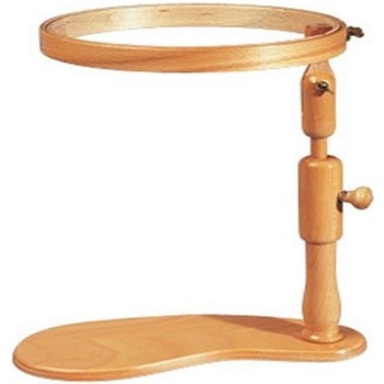 Dřevěný vyšívací bubínek na stojánku (21,5 cm) DMC