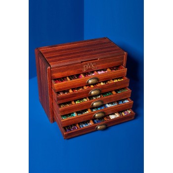 Vintage dřevěná skříňka DMC naplněná 500 bavlnkami Mouliné Spécial