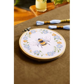 Sada na vyšívání DMC Včelí královna a květy