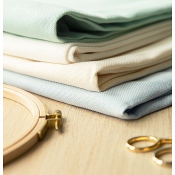 Vyšívací čtverečkovaná látka Aida 14 ct DMC 100% bavlna bílá, metráž