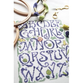 Publikace A4 s 59 stranami vyšívacích předloh DMC 12 projektů od desig