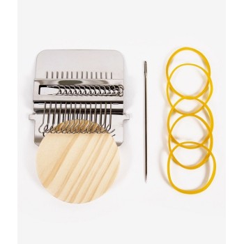 Mini tkalcovský stav na upcyklaci oblečení DMC, upcycling