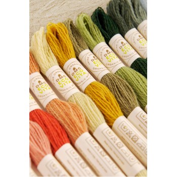 Sběratelský box se 30 organickými vlněnými přízemi DMC Eco Vita 360